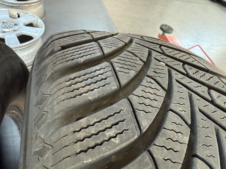 2бр. Зимни Гуми 215/65R/16 -SEMPERIT- DOT:4221- 4.5мм *60лв Комплект*