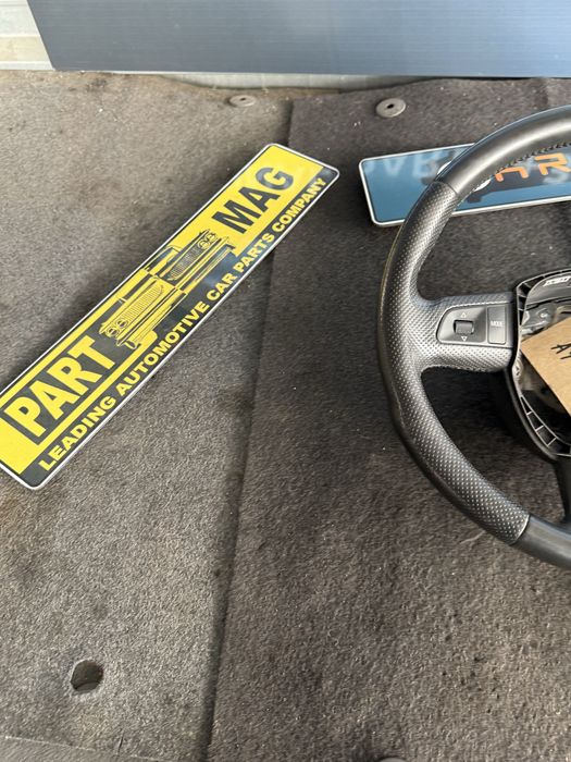 TOP! Волан Audi A5 А4 А6 волан и мулти бутони 8K 4F ном 88 Ауди