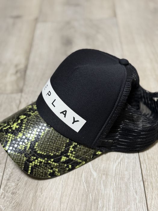 Шапка Replay  като нова