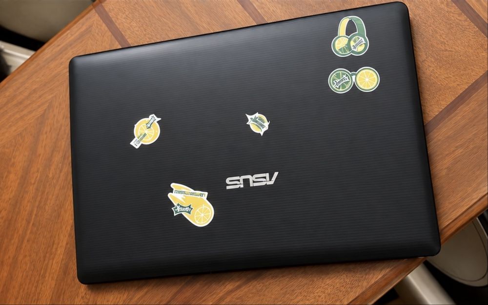 ASUS Core i5 / GeForce GT 720M — рабочий, на запчасти