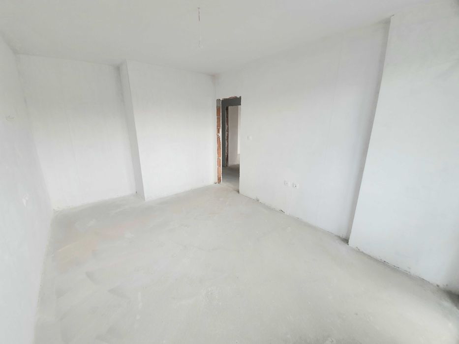 Продава се Тристаен апартамент в Велико Търново, Център - 91 кв.м за 1143 €/кв.м - Снимка #6