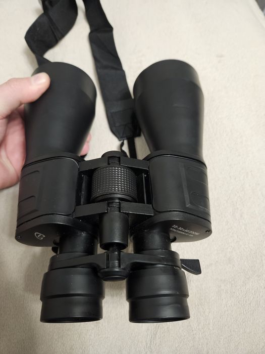Binoclu 10-30 x 60 zoom A
