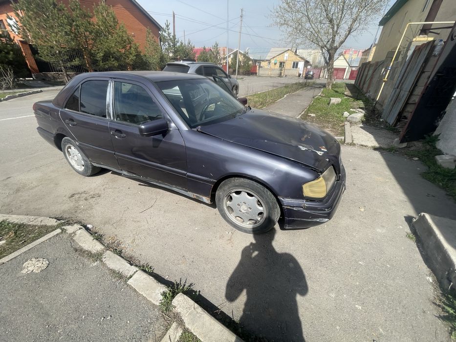 Mercedes-Benz C180 (W202), 1993