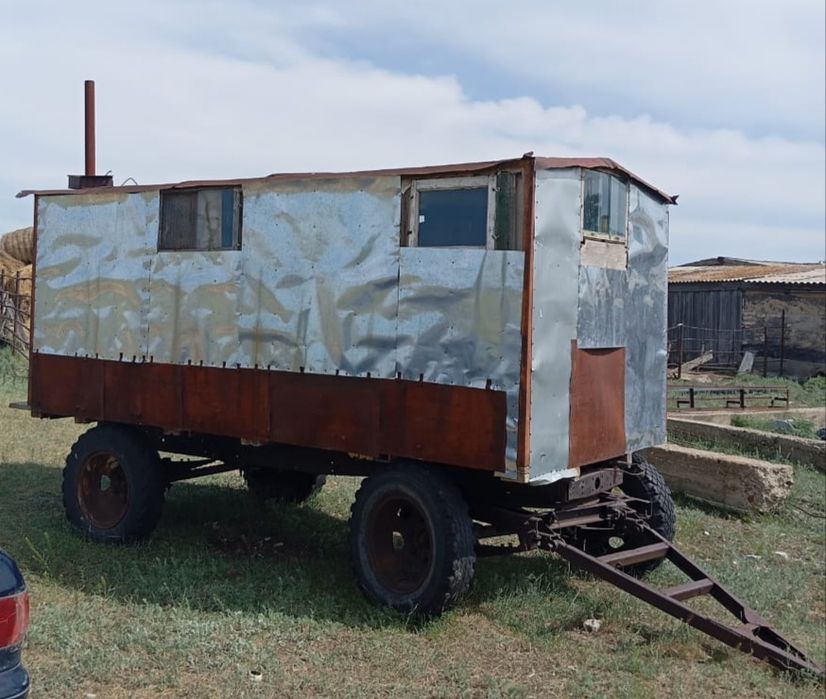 Продам  вагончик на колесах