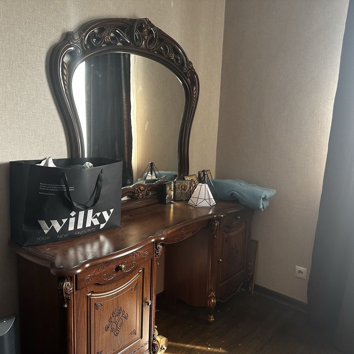 продам спальный гарнитур б/у