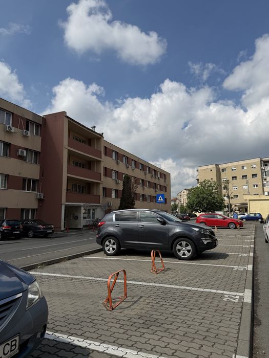 Dau în chirie în zona uta garsonieră bloc nou amenajat