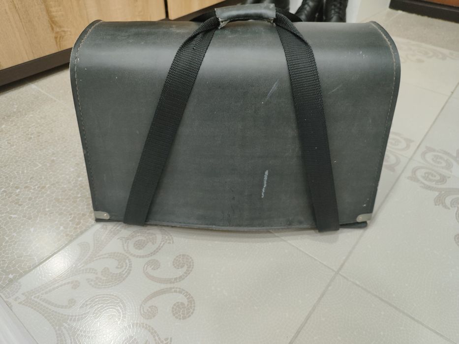 Продам швейную машинку