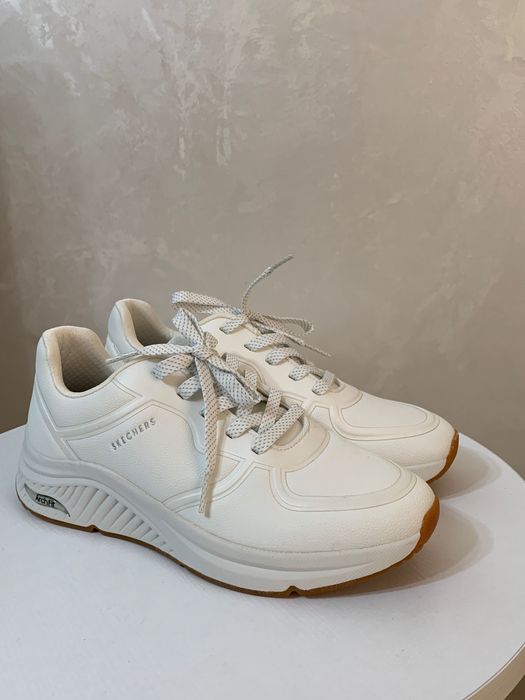 Кроссовки SKECHERS          ортопедическая стелька ArchFit