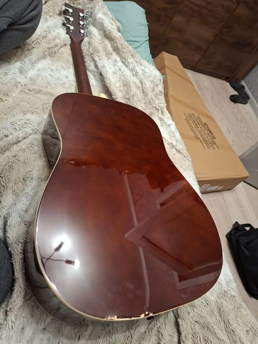 гитара Yamaha f370