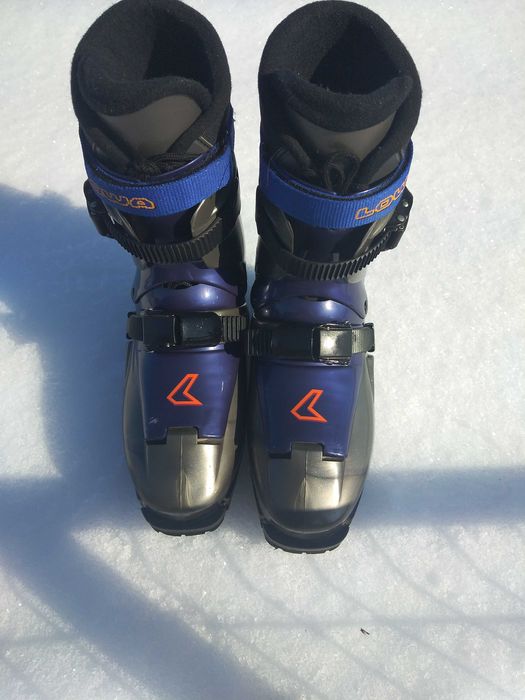 Vând clăpari de freeride și de tura lowa