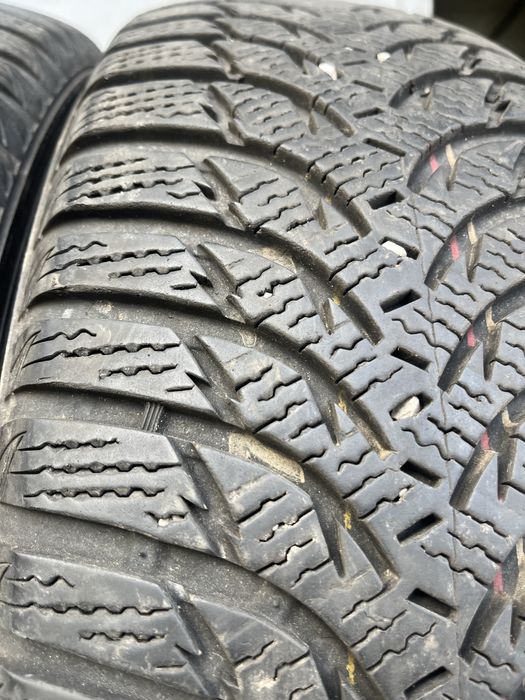 4 бр. зимни гуми 215/65/16 Kumho  6 mm DOT 2817