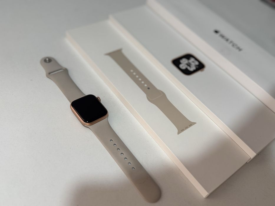 Apple Watch SE 40 мм 1-го поколения