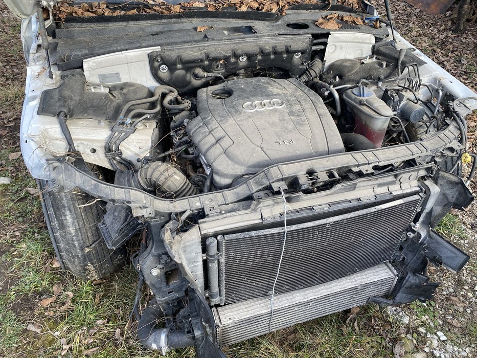 Audi q5/ facelift/avariat