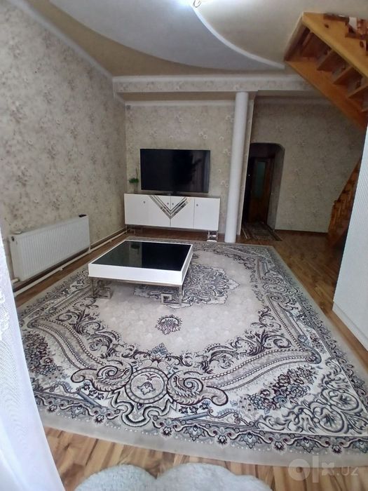 4 хонали ховли  ижарага берилади.