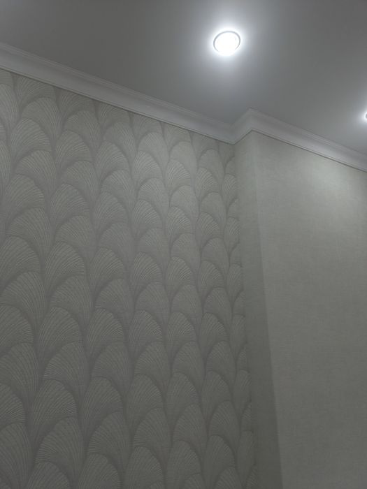 Поклейка обоев . Ремонт квартир