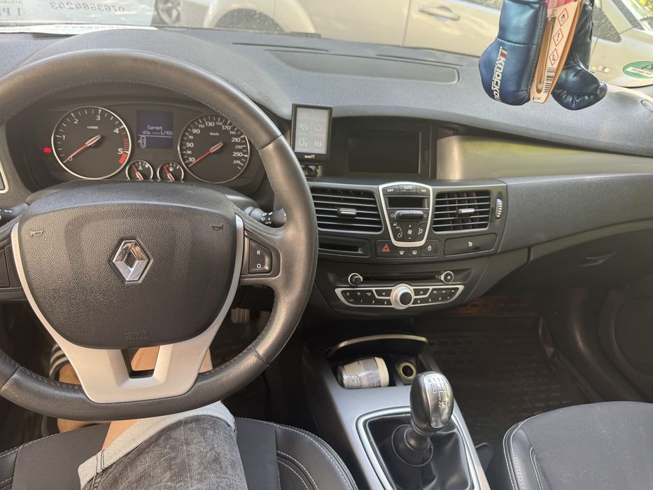 Vand Reanult laguna 3,an 2011 ,distributie pe lant,150 cai putere