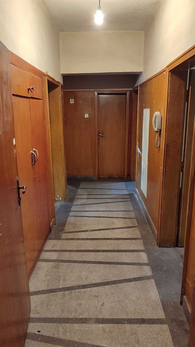 Тристаен апартамент в центъра на гр. Перник – кв. Рено