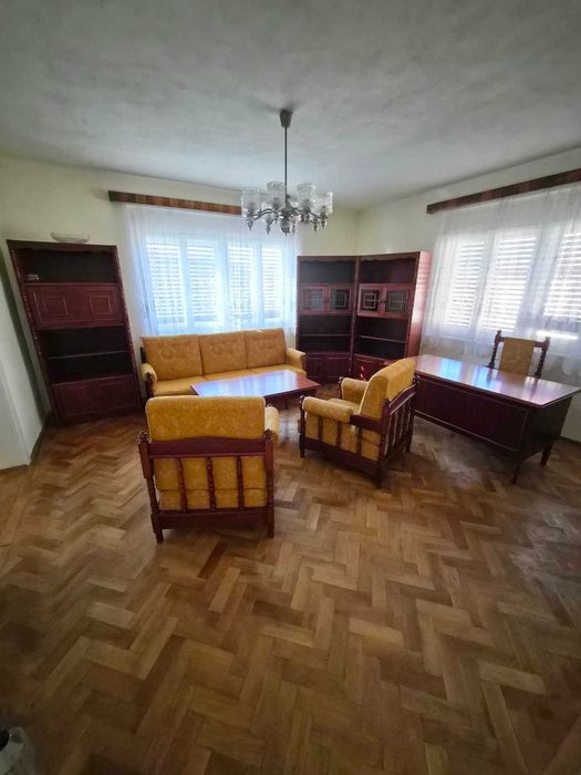 Oportunitate excelentă de investiție! Casă individuală în Mediaș,  Piața Miron Costin (Zona A).