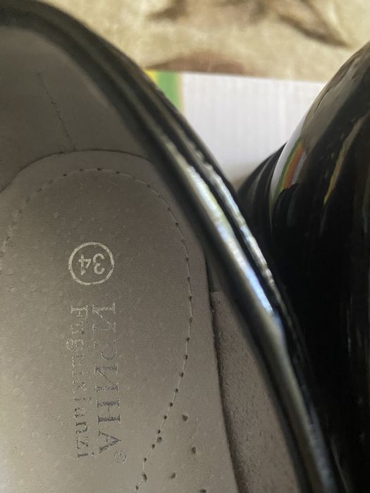 Продам обувь для девочки 34 р.