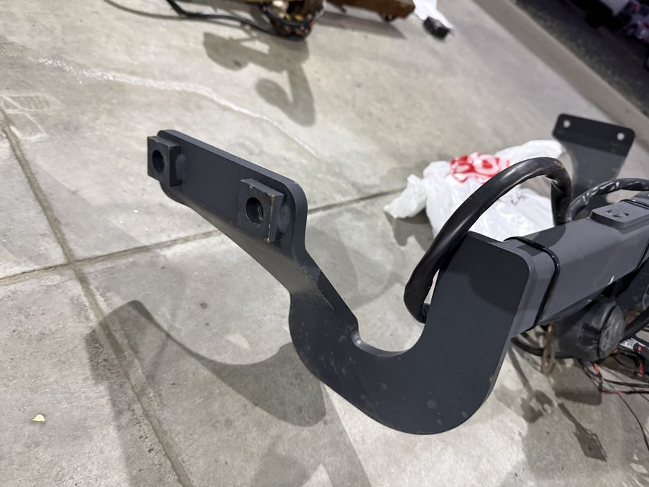 ОТЛИЧЕН Теглич С Букса, Окабеляване И Модул за  *HYUNDAI I40 / I40CW / 2011г-2019г*