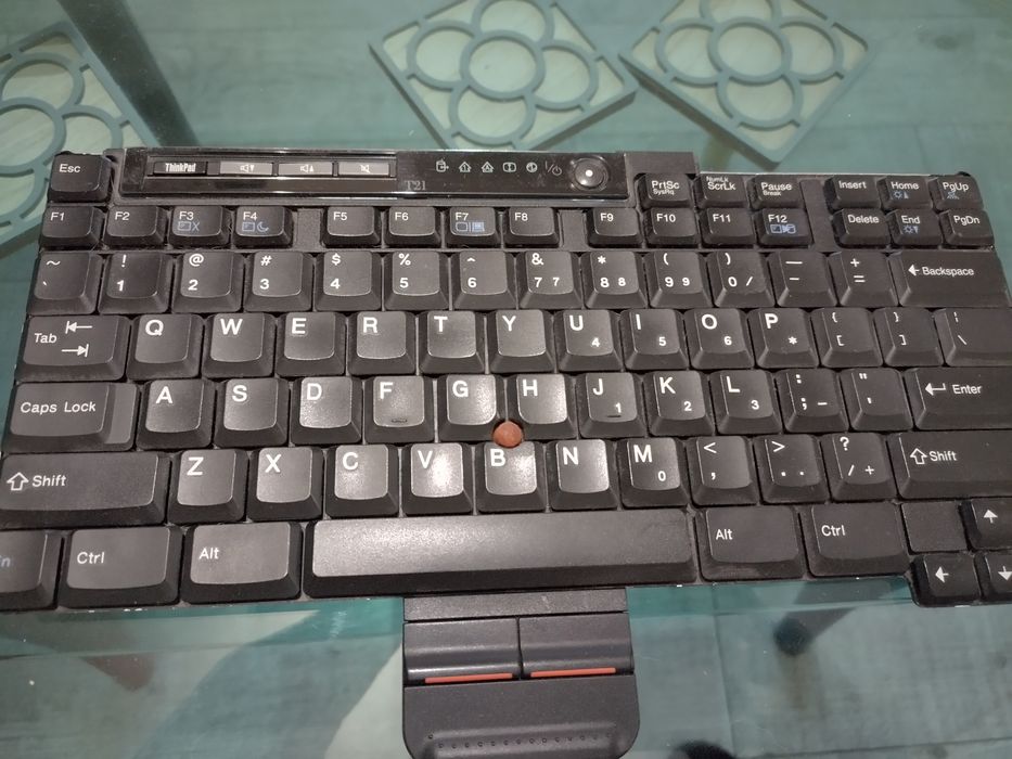 Клавиатури за ретро лаптопи IBM и HP