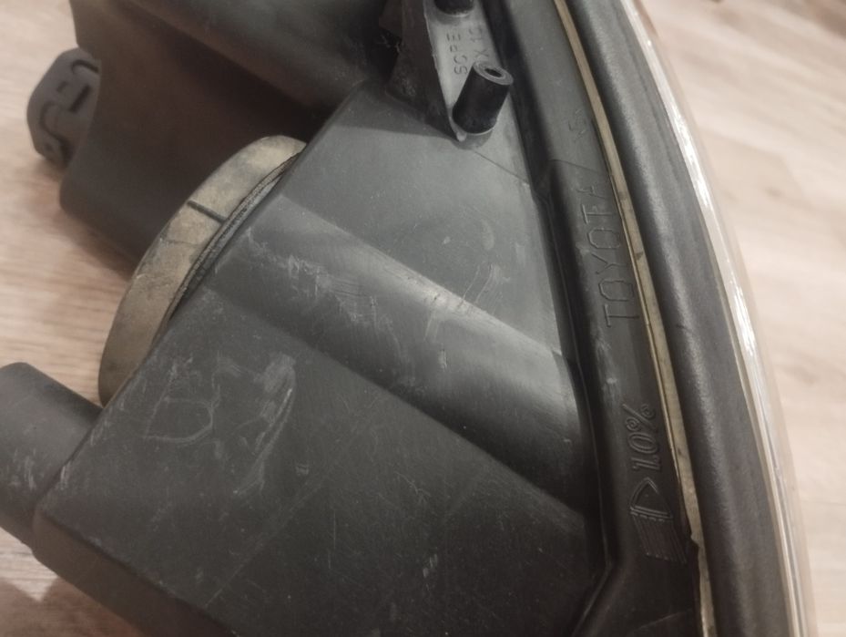 Продам фару Камри 30