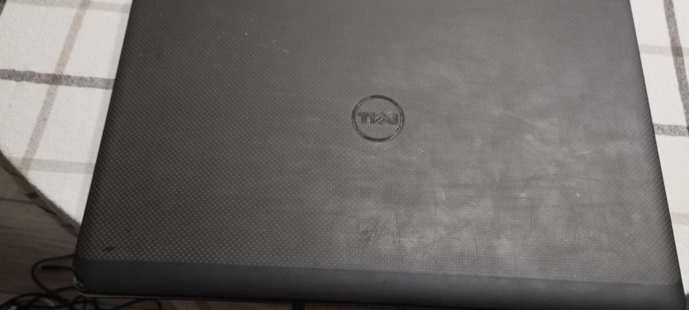 Лаптоп Dell Precision 7720 на части