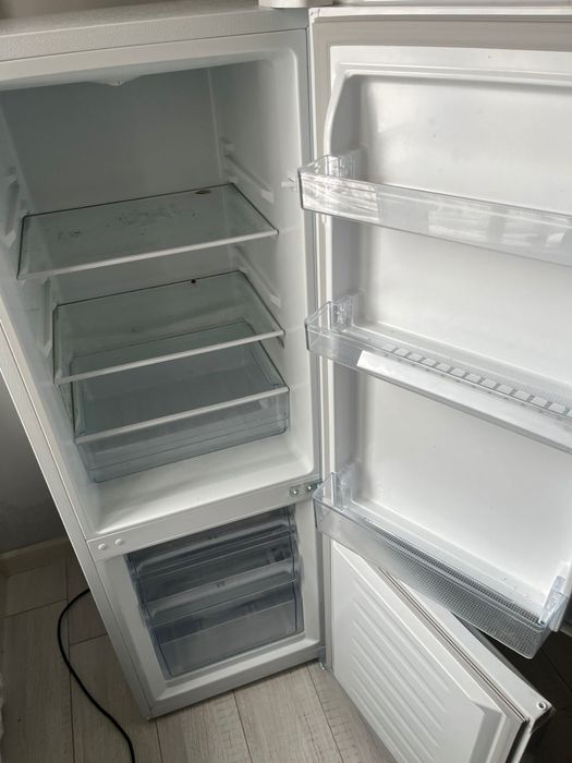 Холодильник, робочий, состояние новое