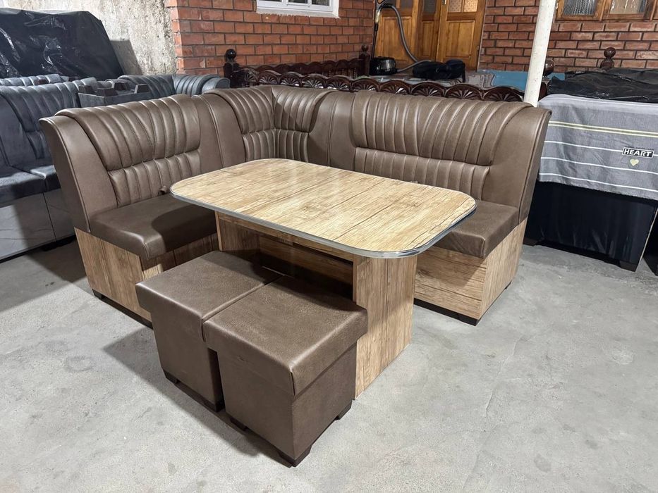 .Продаётся новые кухонные уголки