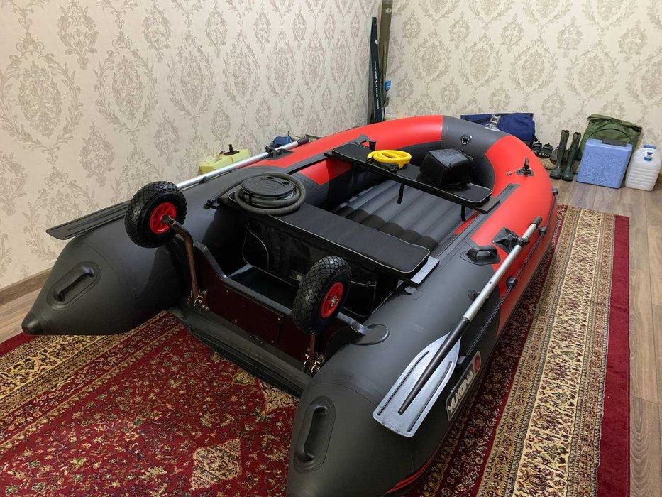 Продам лодку и мотор