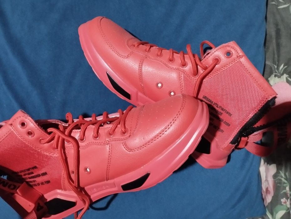 Adidași unisex Super 42