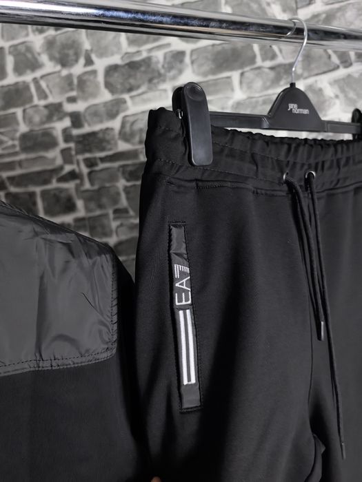 Emporio Armani екип високо качество