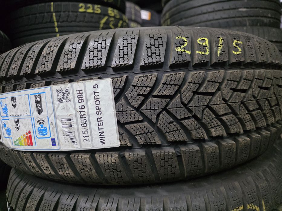 2бр Нови зимни гуми 215 65 16 - Dunlop