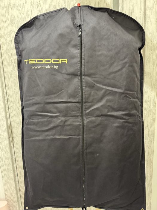 Елегантен костюм “Teodor” с черна риза