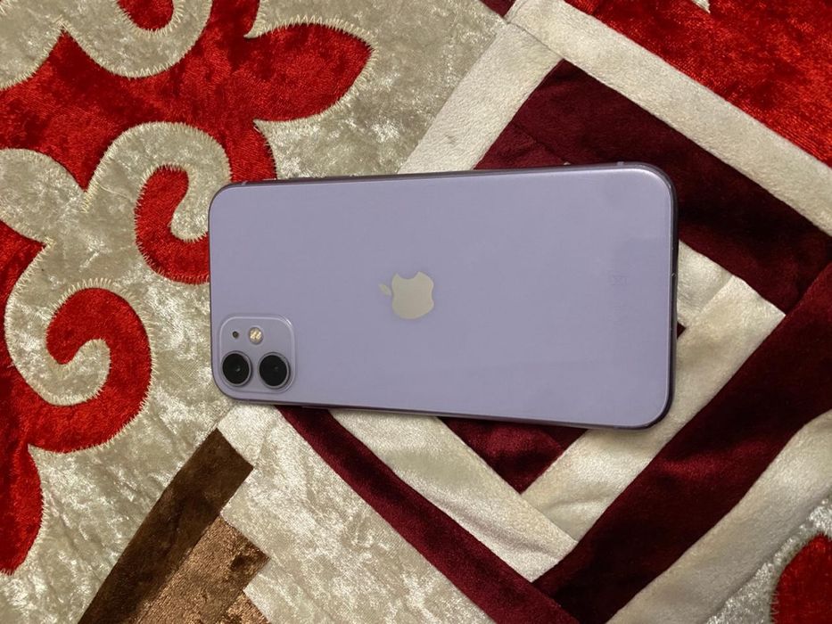 Продам iPhone 11 128ГБ