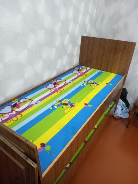 Хочу продать мебель кровать