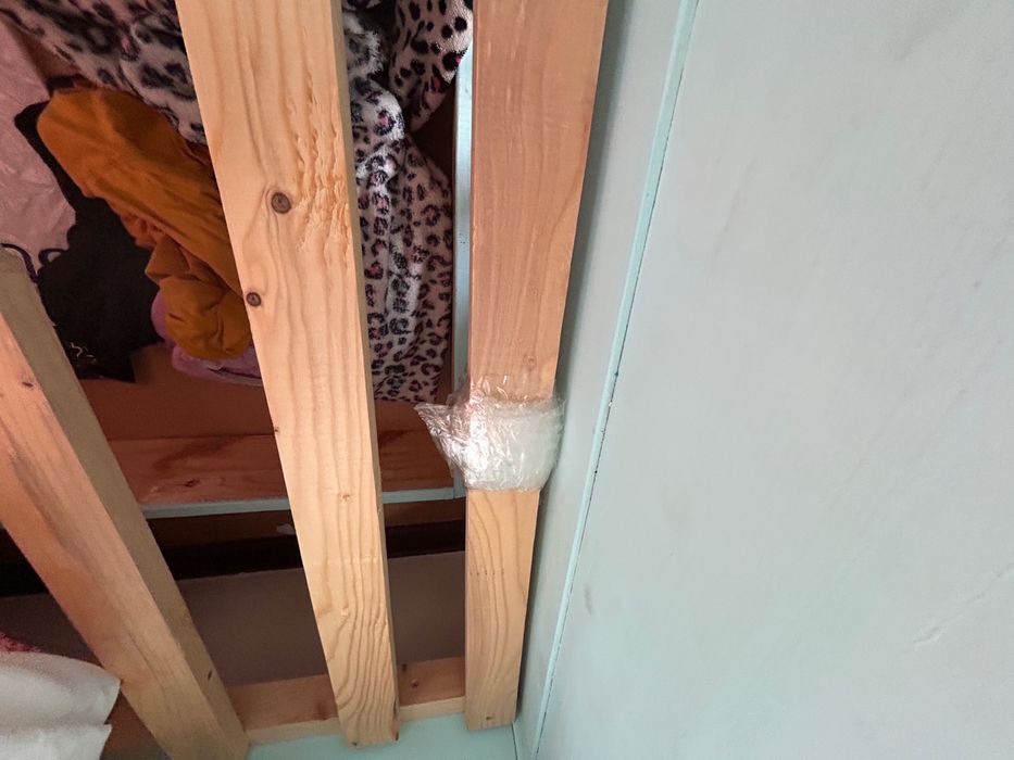 Двуетажно легло д170/в150/ш70 с кокосови матраци 2бр. подарък