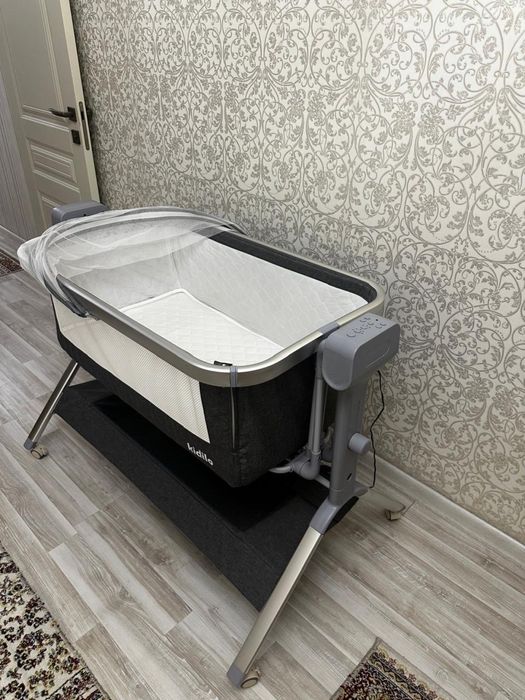 Люлька-колыбель с электрокачанием срочно, ребенок уже вырос. Продаю.