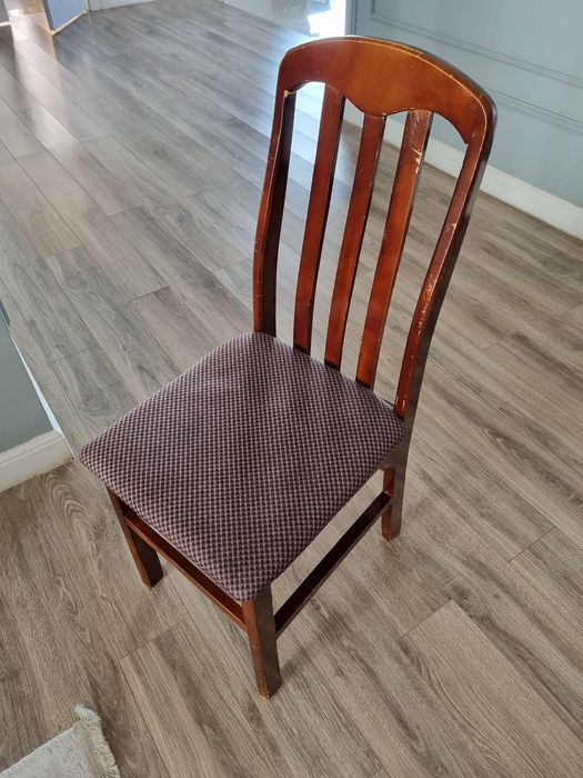 Продам стол и 6 стульев