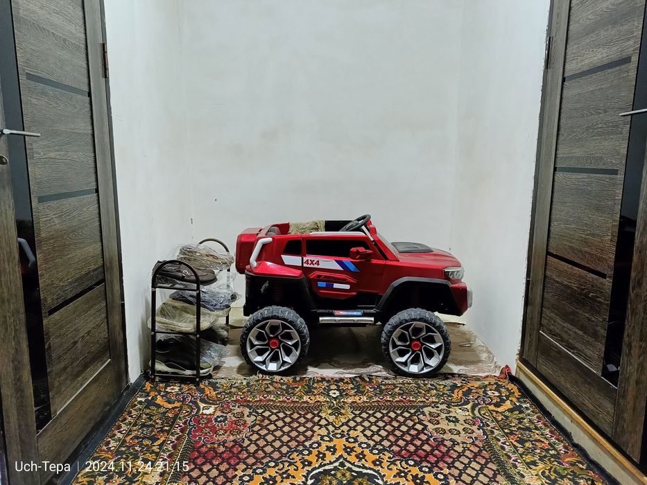 Elektronni mashina 4x4