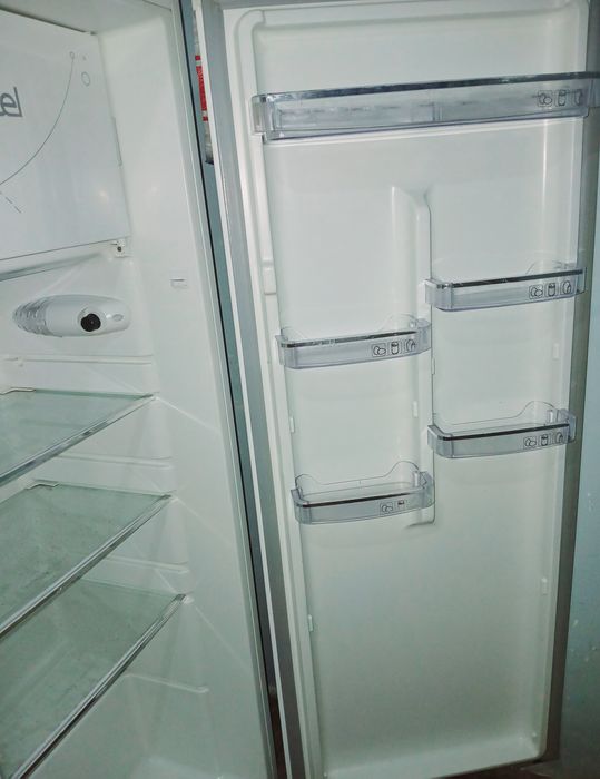 Yangi muzlatgich sotiladi