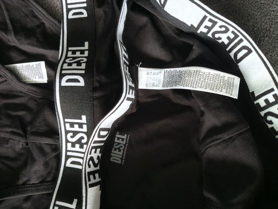 Diesel set 3 chiloți bărbați culoare negru cu logo mic mărimea M noi originali