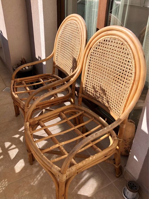 Продввам ратанови кресла