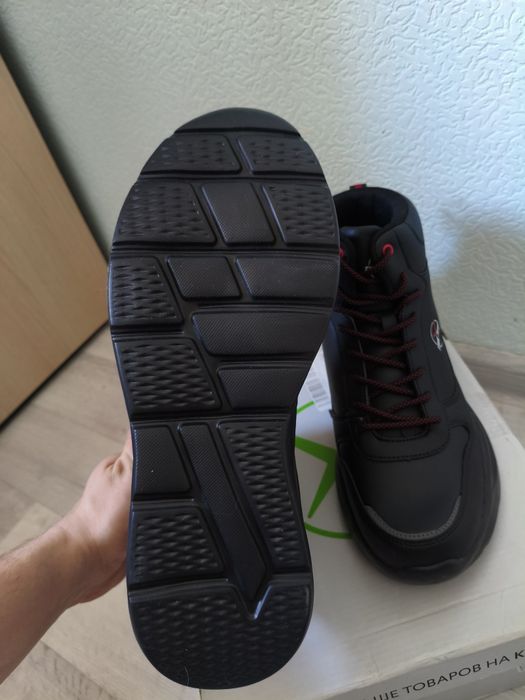 Кросовки мужские 45 размер