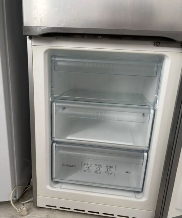 Продаж холодильник