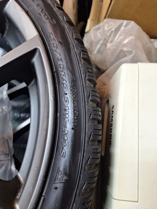 Jante Aliaj BORBET Y Black r19 cu cauciucuri Hankook.