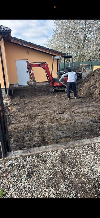 Transport baculabil / exacator  de inchiriat