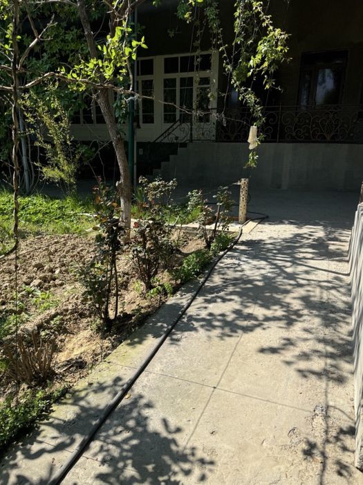 Участок назарбек 10 комнат 9 сотох СРОЧНО!!!