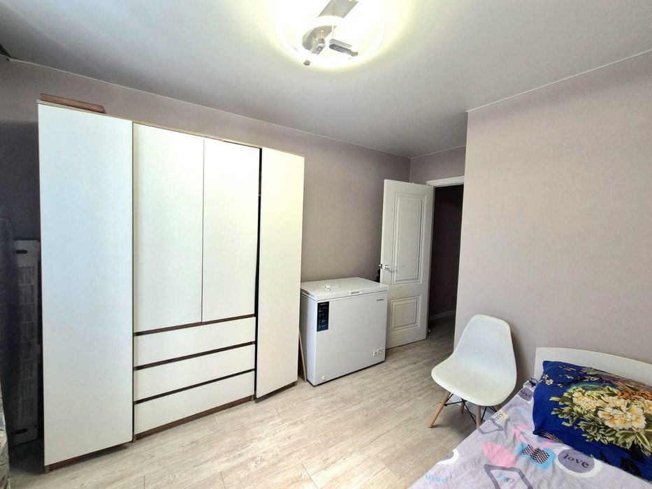 Продам 3 комн студию с евроремонтом.