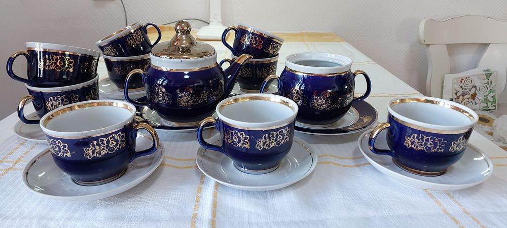 Продам сервиз чайный